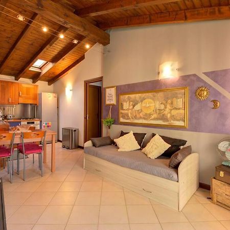 דירות קומו Casa Vacanza Angolo Della Corte מראה חיצוני תמונה