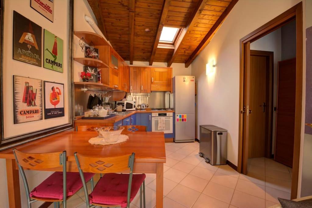 דירות קומו Casa Vacanza Angolo Della Corte מראה חיצוני תמונה