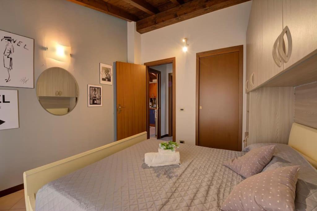 דירות קומו Casa Vacanza Angolo Della Corte מראה חיצוני תמונה
